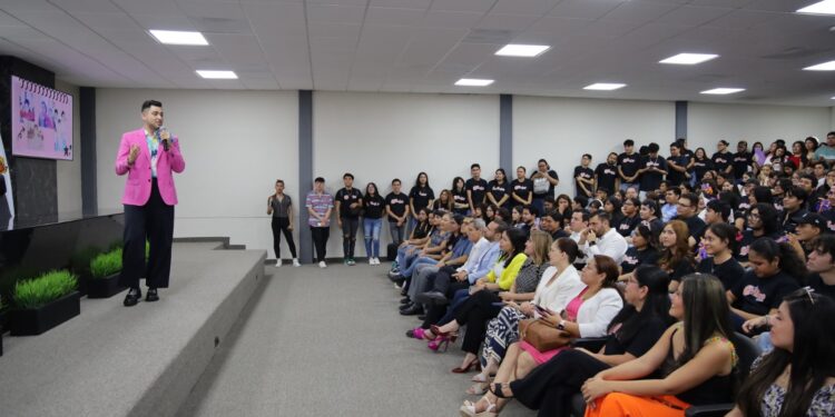 Arranca con fuerza “Yo Comunico Digital 9.0” en la FDCSV de la UAT