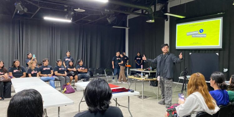 Arranca con fuerza “Yo Comunico Digital 9.0” en la FDCSV de la UAT