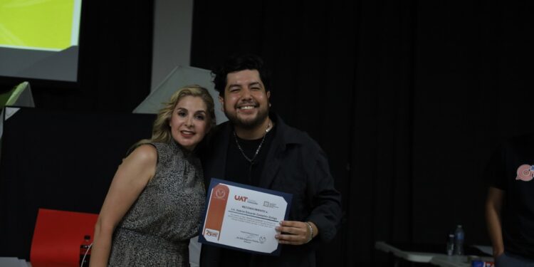 Arranca con fuerza “Yo Comunico Digital 9.0” en la FDCSV de la UAT