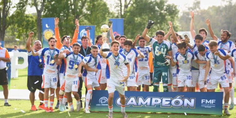 ¡Correcaminos alza la copa de la Liga Premier Clausura 2025!