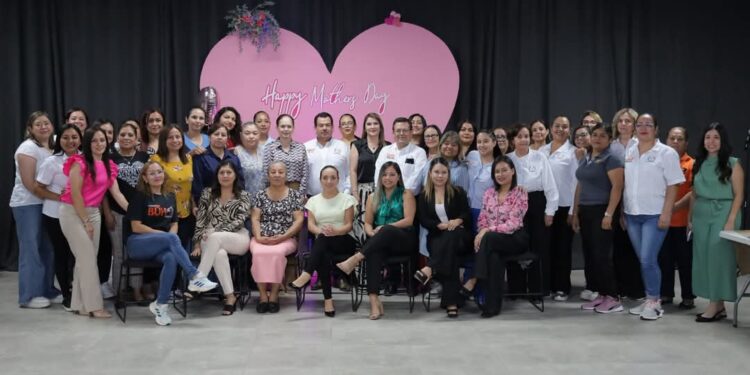 La FDCVS Celebra a las Madres Trabajadoras con un Emotivo Convivio