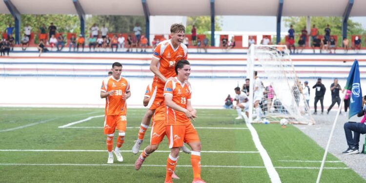 Correcaminos de la UAT toma ventaja en la final