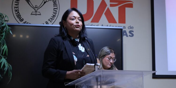 Académicos de la FDCSV presentan libro sobre la Constitución de 1825