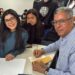 El escritor Enrique Jonguitud sostuvo un encuentro con alumnos de comunicación de la UAT