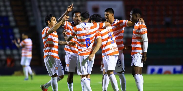 Protagoniza “El Corre” espectacular empate en Zacatecas