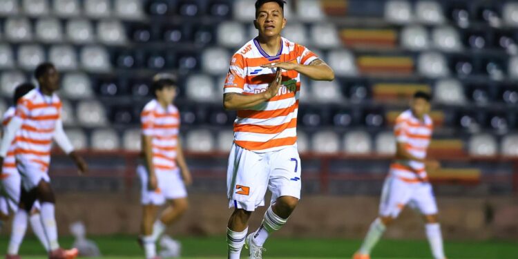 Protagoniza “El Corre” espectacular empate en Zacatecas