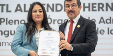 Reconoce UAT trayectoria judicial de Xóchitl Almendra Hernández Torres