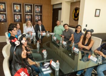 Afianza UAT movilidad internacional de estudiantes en el programa Disney 2026